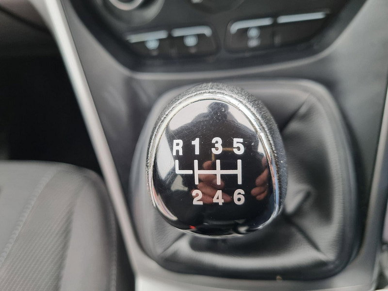 Ford Kuga 2.0 TDCi Zetec 2WD Euro 6 (s/s) 5dr 5dr Manual 2026