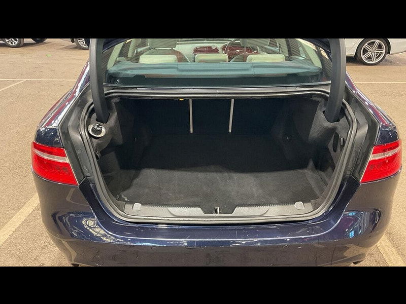 Jaguar XE 2.0d Portfolio Auto Euro 6 (s/s) 4dr 4dr Automatic 2026