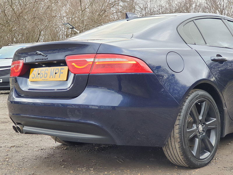 Jaguar XE 2.0d Portfolio Auto Euro 6 (s/s) 4dr 4dr Automatic 2025