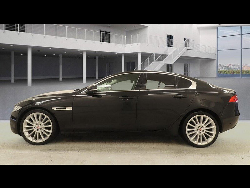 Jaguar XE 2.0d Portfolio Auto Euro 6 (s/s) 4dr 4dr Automatic 2026