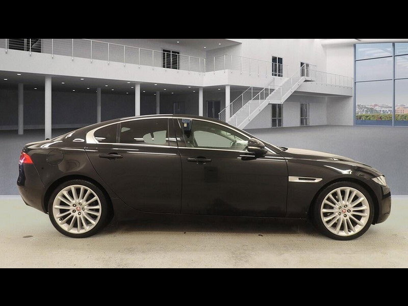 Jaguar XE 2.0d Portfolio Auto Euro 6 (s/s) 4dr 4dr Automatic 2026