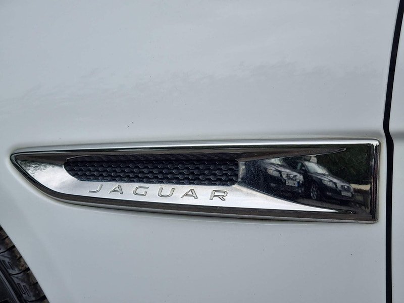 Jaguar XE 2.0d Prestige Auto Euro 6 (s/s) 4dr 4dr Automatic 2024