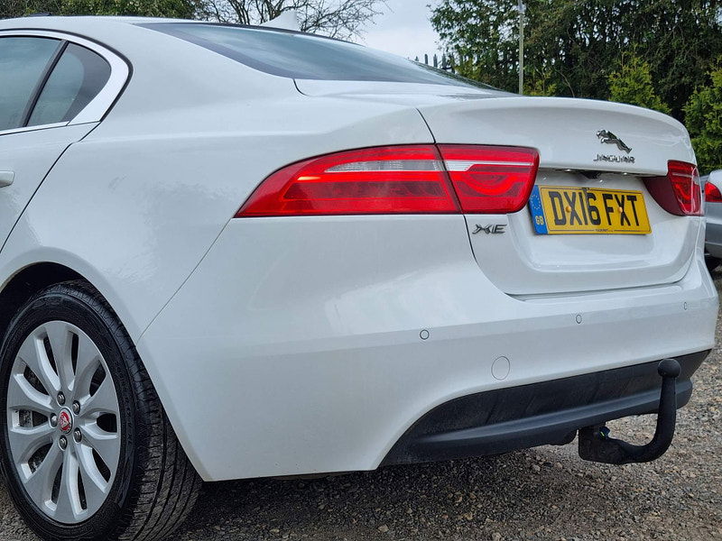 Jaguar XE 2.0d Prestige Auto Euro 6 (s/s) 4dr 4dr Automatic 2025