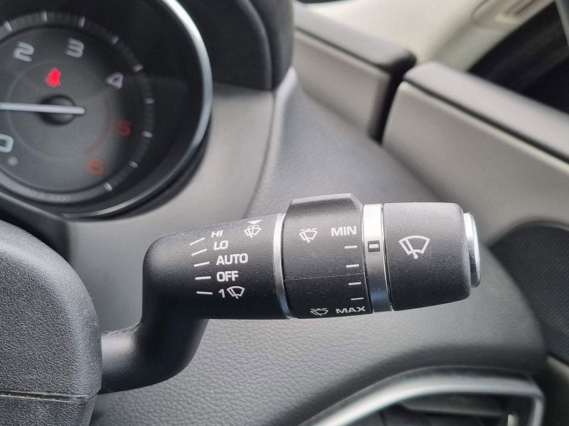 Jaguar XE 2.0d Prestige Auto Euro 6 (s/s) 4dr 4dr Automatic 2025