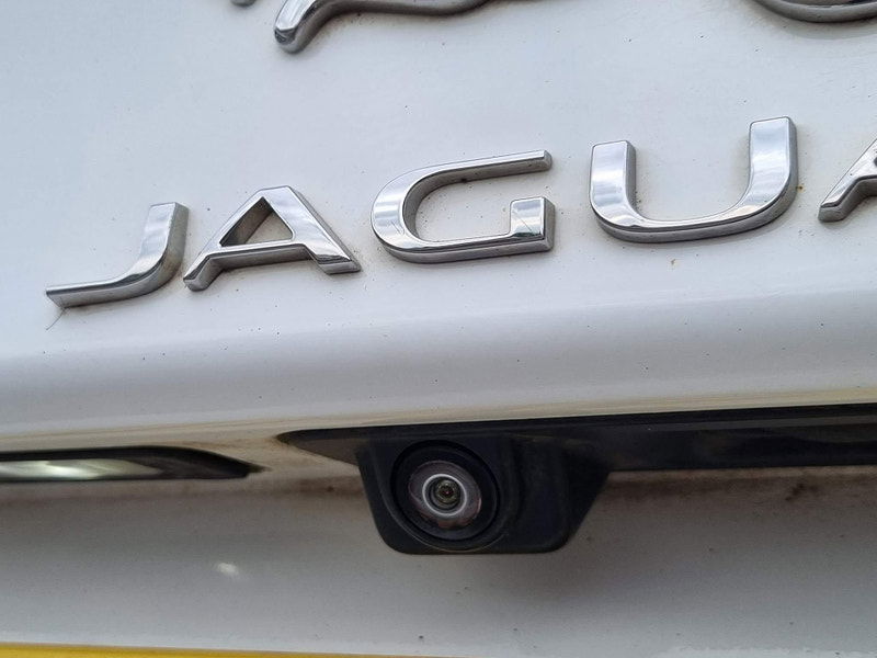 Jaguar XE 2.0d Prestige Auto Euro 6 (s/s) 4dr 4dr Automatic 2025