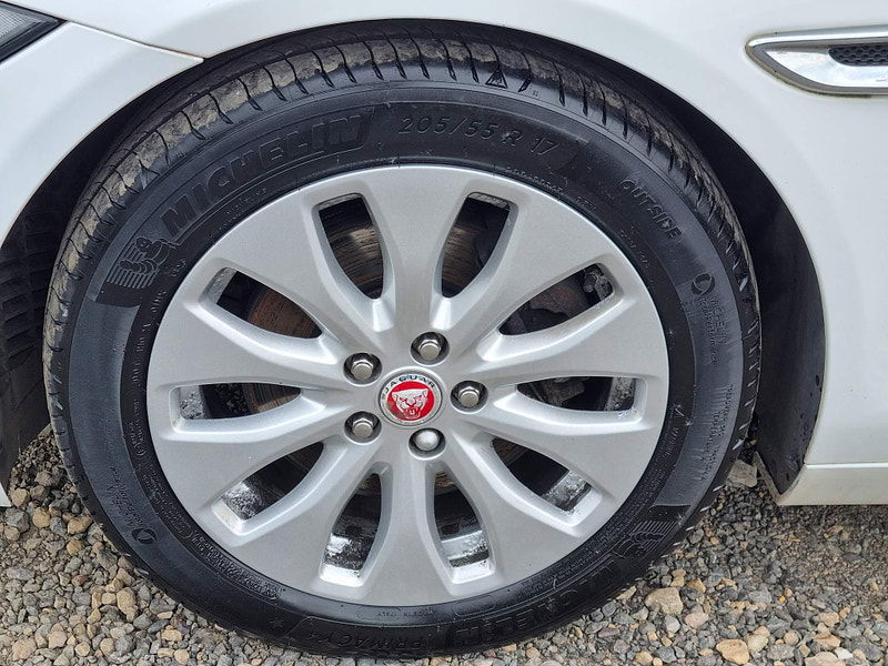 Jaguar XE 2.0d Prestige Auto Euro 6 (s/s) 4dr 4dr Automatic 2025