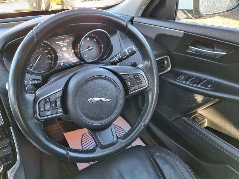 Jaguar XE 2.0d Prestige Auto Euro 6 (s/s) 4dr 4dr Automatic 2025