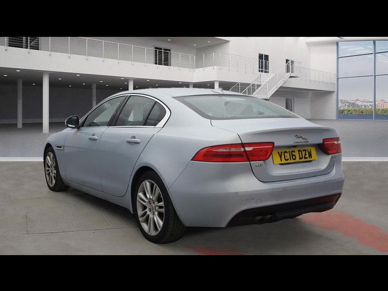 Jaguar XE 2.0d Prestige Auto Euro 6 (s/s) 4dr 4dr Automatic 2025