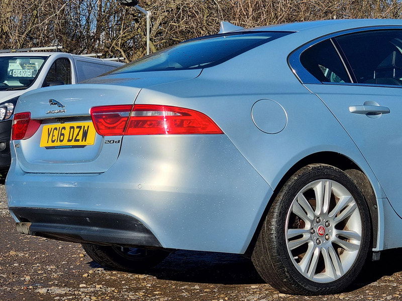 Jaguar XE 2.0d Prestige Auto Euro 6 (s/s) 4dr 4dr Automatic 2025
