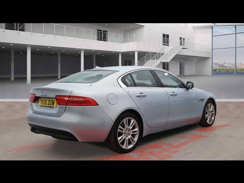 Jaguar XE 2.0d Prestige Auto Euro 6 (s/s) 4dr 4dr Automatic 2025