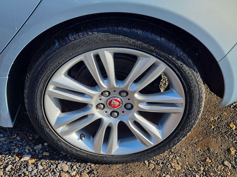 Jaguar XE 2.0d Prestige Auto Euro 6 (s/s) 4dr 4dr Automatic 2025