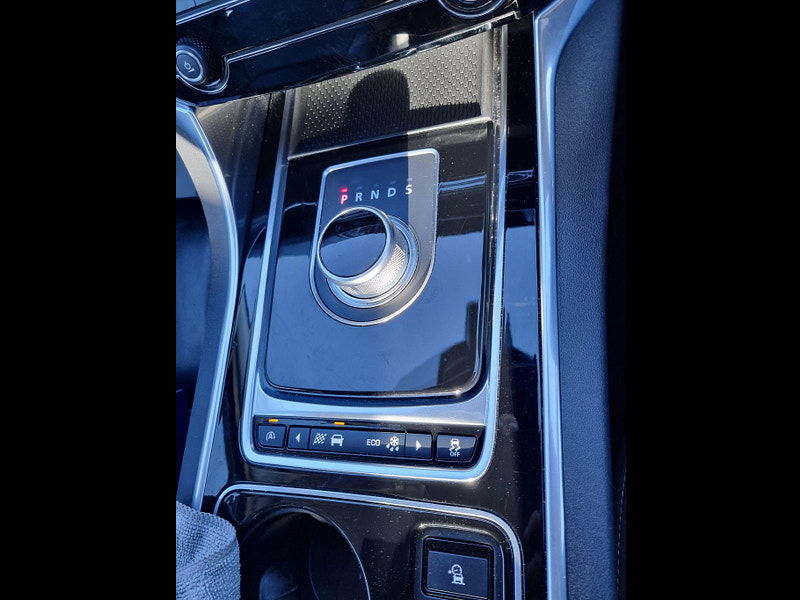 Jaguar XE 2.0d Prestige Auto Euro 6 (s/s) 4dr 4dr Automatic 2025