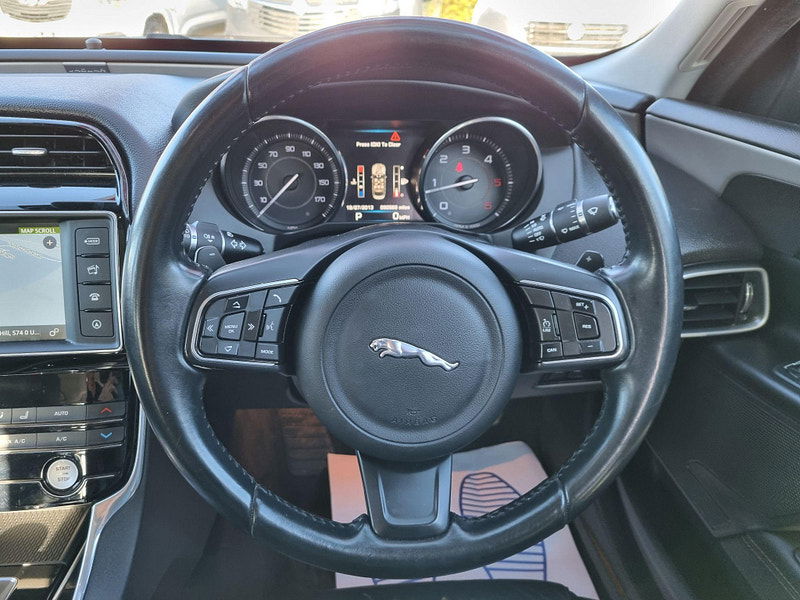 Jaguar XE 2.0d Prestige Auto Euro 6 (s/s) 4dr 4dr Automatic 2025