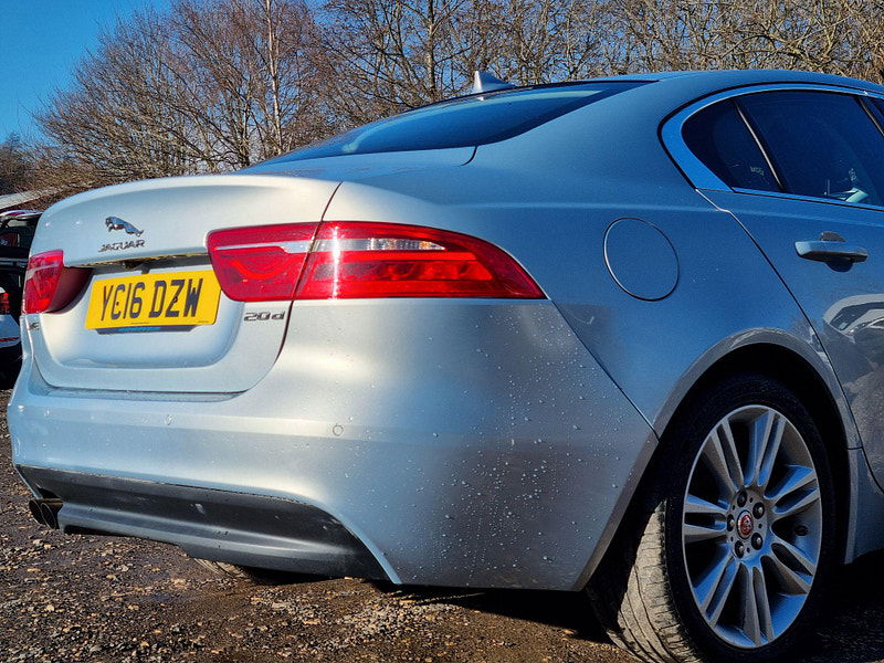 Jaguar XE 2.0d Prestige Auto Euro 6 (s/s) 4dr 4dr Automatic 2025