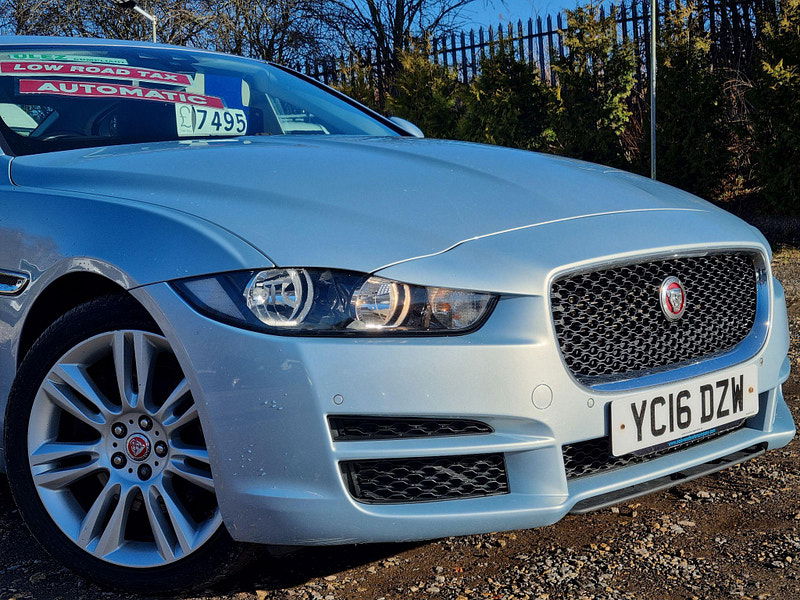 Jaguar XE 2.0d Prestige Auto Euro 6 (s/s) 4dr 4dr Automatic 2025