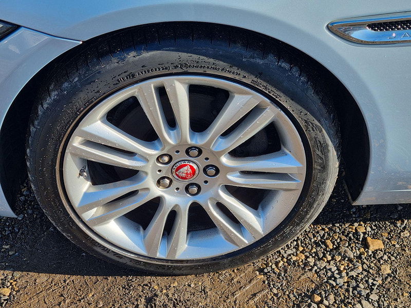 Jaguar XE 2.0d Prestige Auto Euro 6 (s/s) 4dr 4dr Automatic 2025