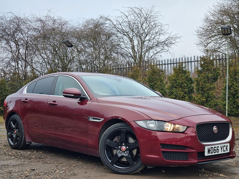 Jaguar XE 2.0d Prestige Auto Euro 6 (s/s) 4dr 4dr Automatic 2025