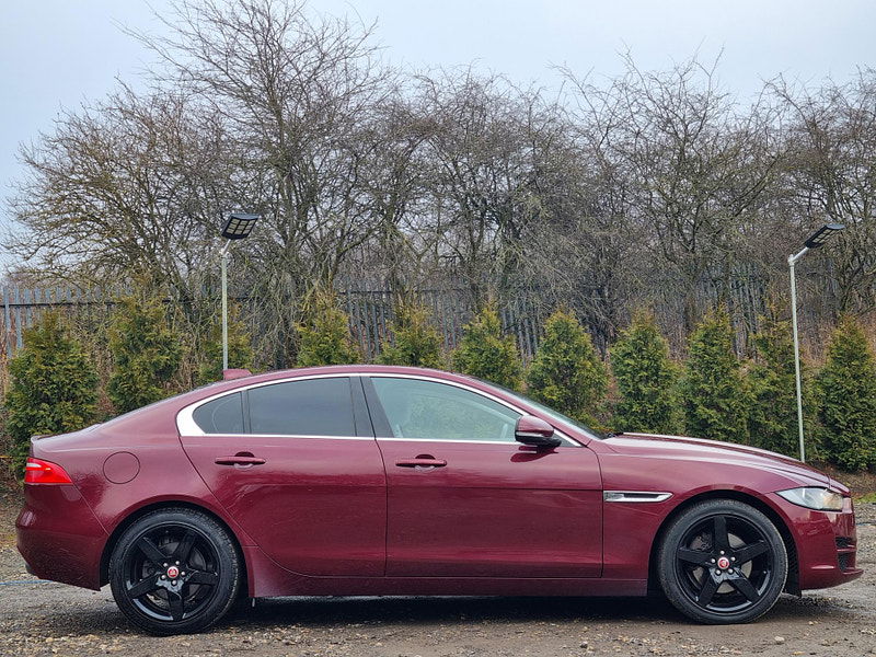 Jaguar XE 2.0d Prestige Auto Euro 6 (s/s) 4dr 4dr Automatic 2025