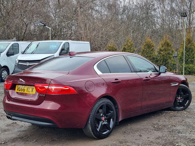 Jaguar XE 2.0d Prestige Auto Euro 6 (s/s) 4dr 4dr Automatic 2025