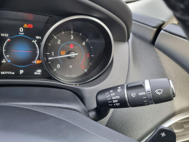 Jaguar XE 2.0d Prestige Auto Euro 6 (s/s) 4dr 4dr Automatic 2025