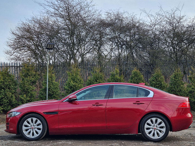 Jaguar XE 2.0d Prestige Auto Euro 6 (s/s) 4dr 4dr Automatic 2025