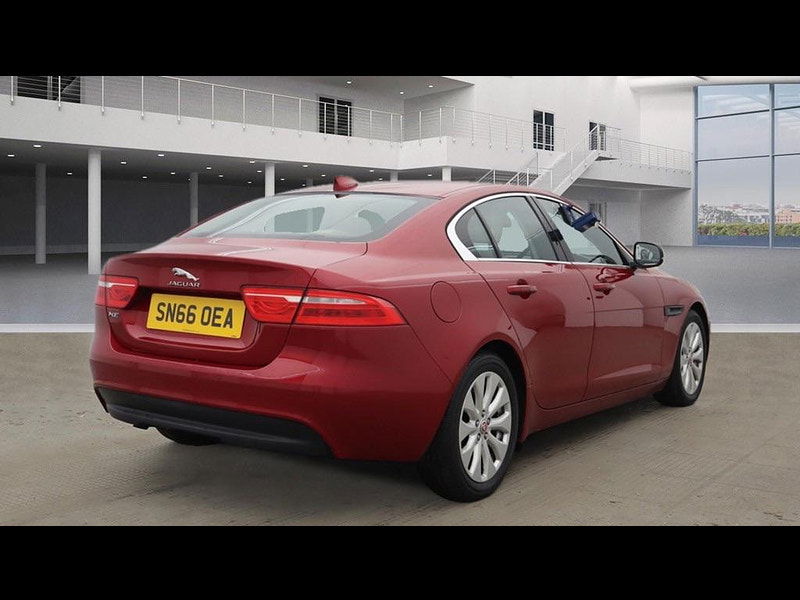 Jaguar XE 2.0d Prestige Auto Euro 6 (s/s) 4dr 4dr Automatic 2025