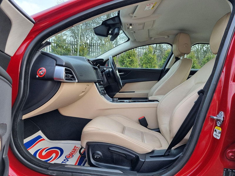 Jaguar XE 2.0d Prestige Auto Euro 6 (s/s) 4dr 4dr Automatic 2025