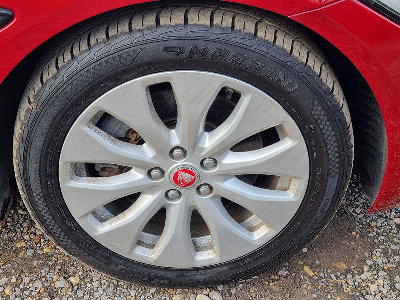 Jaguar XE 2.0d Prestige Auto Euro 6 (s/s) 4dr 4dr Automatic 2025