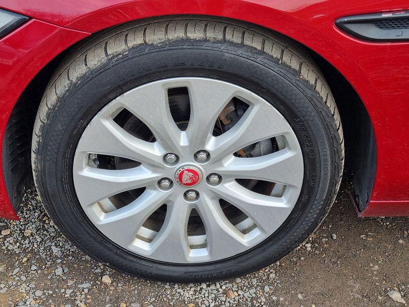 Jaguar XE 2.0d Prestige Auto Euro 6 (s/s) 4dr 4dr Automatic 2025