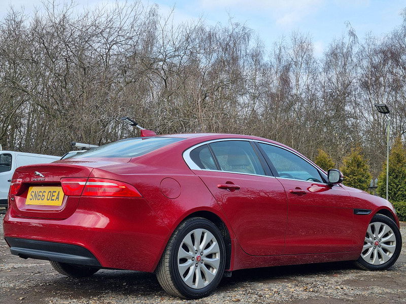 Jaguar XE 2.0d Prestige Auto Euro 6 (s/s) 4dr 4dr Automatic 2025
