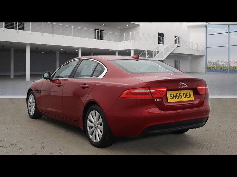 Jaguar XE 2.0d Prestige Auto Euro 6 (s/s) 4dr 4dr Automatic 2025