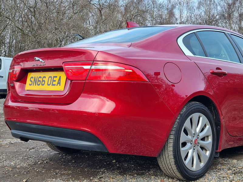 Jaguar XE 2.0d Prestige Auto Euro 6 (s/s) 4dr 4dr Automatic 2025
