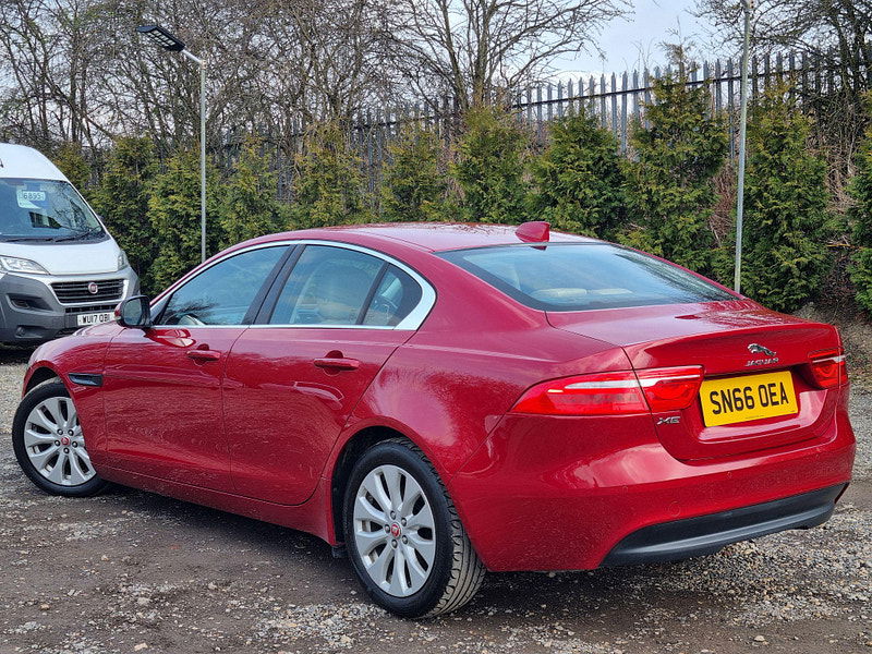 Jaguar XE 2.0d Prestige Auto Euro 6 (s/s) 4dr 4dr Automatic 2025