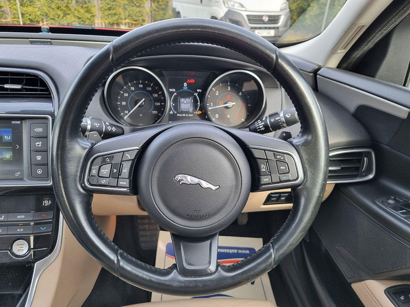 Jaguar XE 2.0d Prestige Auto Euro 6 (s/s) 4dr 4dr Automatic 2025