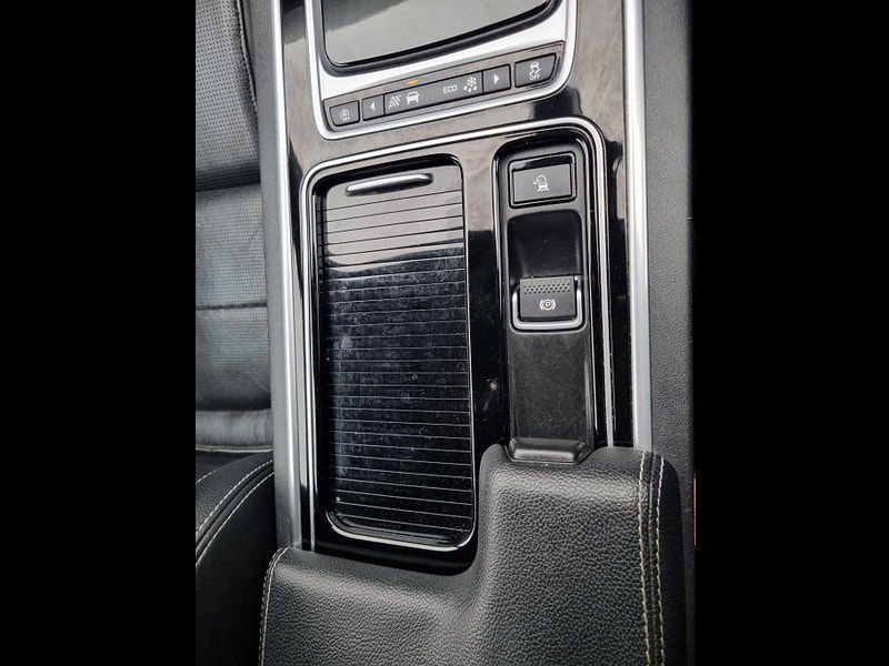 Jaguar XE 2.0d R-Sport Auto AWD Euro 6 (s/s) 4dr 4dr Automatic 2026