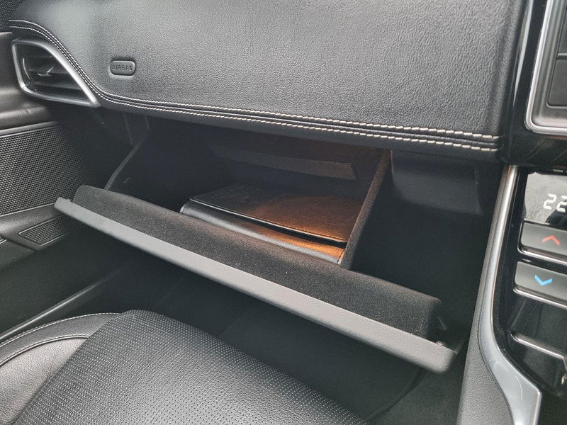 Jaguar XE 2.0d R-Sport Auto AWD Euro 6 (s/s) 4dr 4dr Automatic 2026