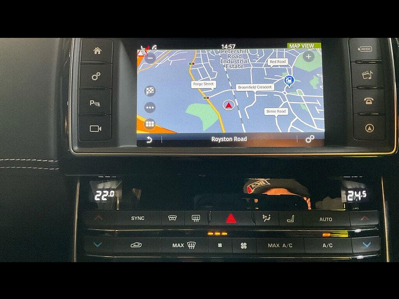 Jaguar XE 2.0d R-Sport Auto AWD Euro 6 (s/s) 4dr 4dr Automatic 2025