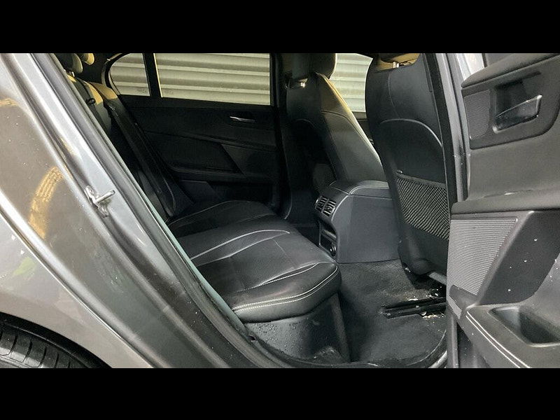 Jaguar XE 2.0d R-Sport Auto AWD Euro 6 (s/s) 4dr 4dr Automatic 2025