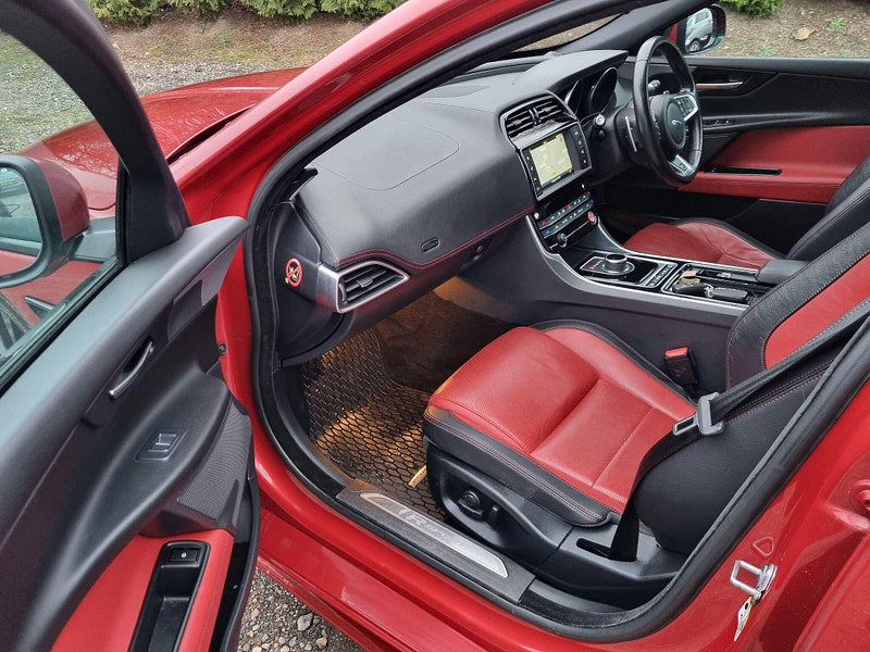 Jaguar XE 2.0d R-Sport Auto Euro 6 (s/s) 4dr 4dr Automatic 2026