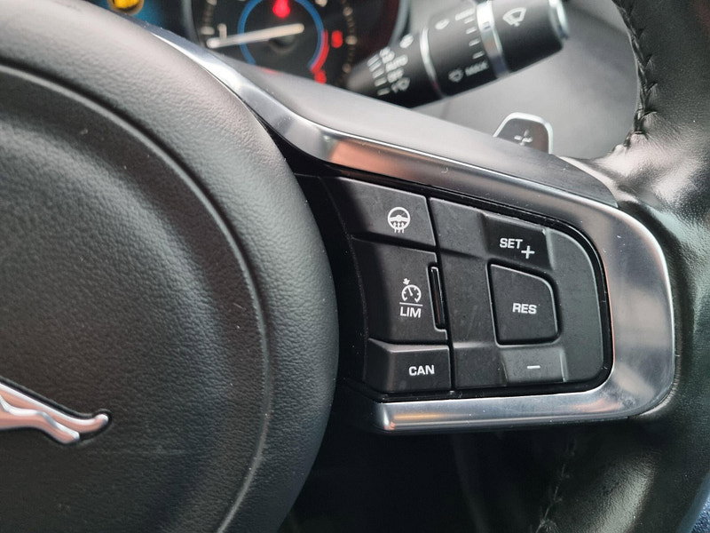 Jaguar XE 2.0d R-Sport Auto Euro 6 (s/s) 4dr 4dr Automatic 2026