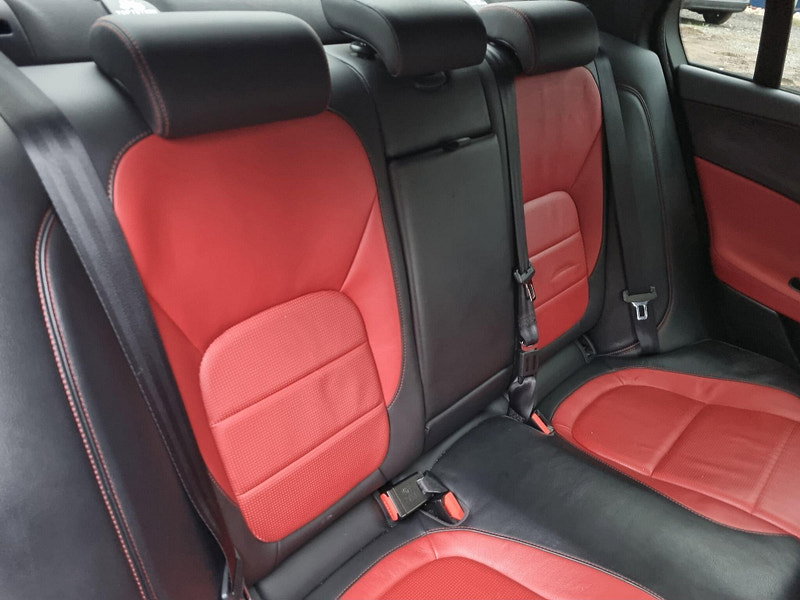 Jaguar XE 2.0d R-Sport Auto Euro 6 (s/s) 4dr 4dr Automatic 2026