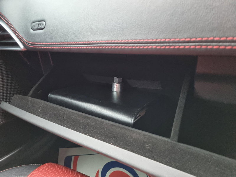 Jaguar XE 2.0d R-Sport Auto Euro 6 (s/s) 4dr 4dr Automatic 2026