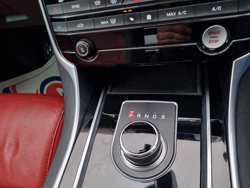 Jaguar XE 2.0d R-Sport Auto Euro 6 (s/s) 4dr 4dr Automatic 2026