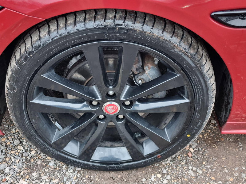 Jaguar XE 2.0d R-Sport Auto Euro 6 (s/s) 4dr 4dr Automatic 2026