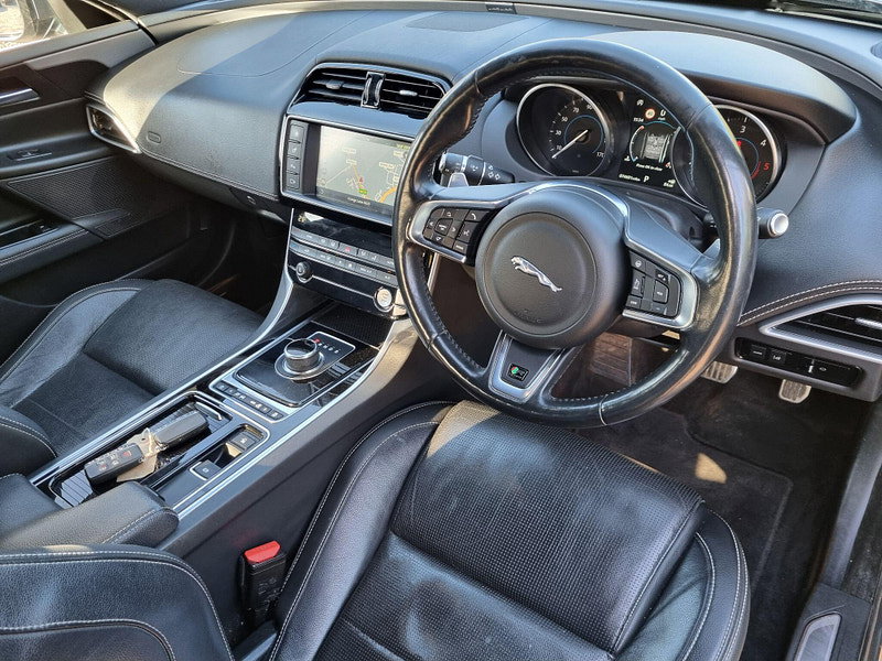 Jaguar XE 2.0d R-Sport Auto Euro 6 (s/s) 4dr 4dr Automatic 2026