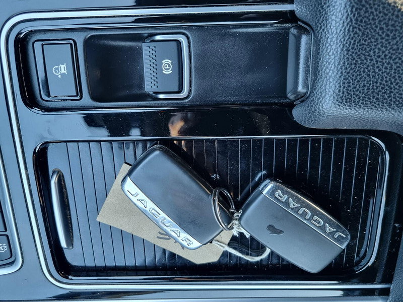 Jaguar XE 2.0d R-Sport Auto Euro 6 (s/s) 4dr 4dr Automatic 2026