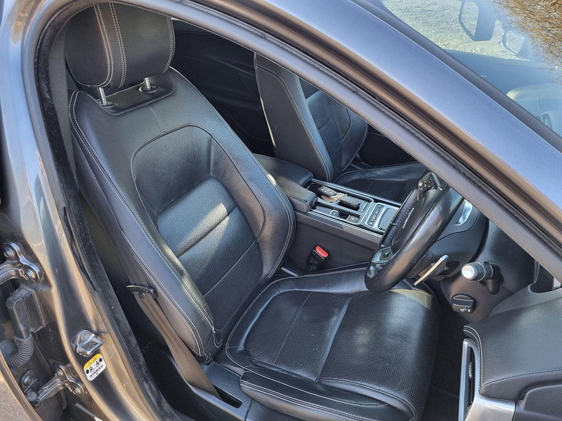 Jaguar XE 2.0d R-Sport Auto Euro 6 (s/s) 4dr 4dr Automatic 2026