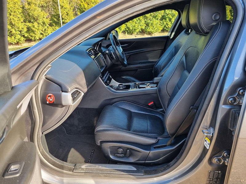 Jaguar XE 2.0d R-Sport Auto Euro 6 (s/s) 4dr 4dr Automatic 2026