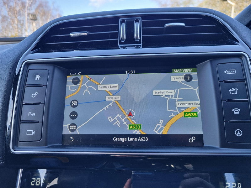 Jaguar XE 2.0d R-Sport Auto Euro 6 (s/s) 4dr 4dr Automatic 2026