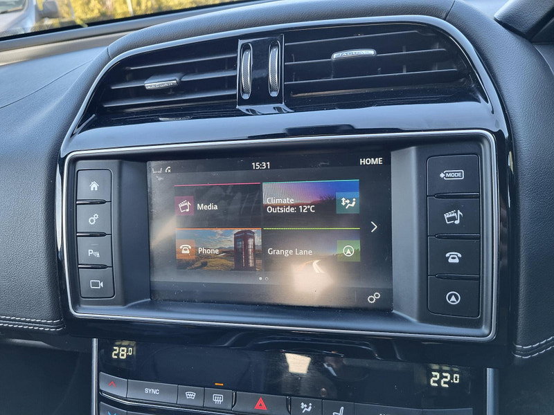 Jaguar XE 2.0d R-Sport Auto Euro 6 (s/s) 4dr 4dr Automatic 2026